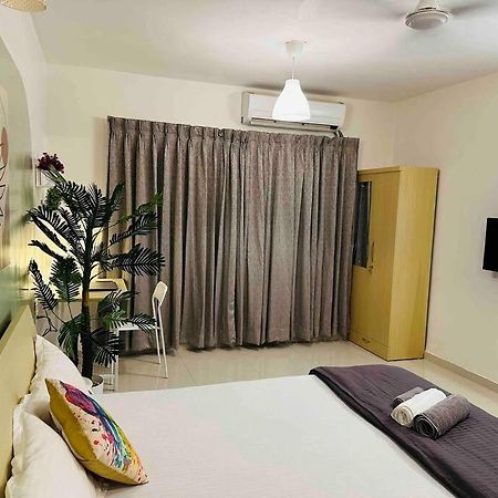 Sage : Private Studio Room In Koregaon Park Пуна Экстерьер фото