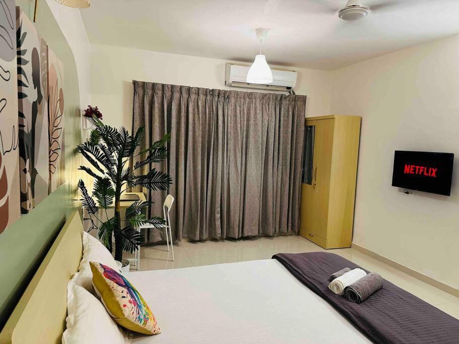 Sage : Private Studio Room In Koregaon Park Пуна Экстерьер фото
